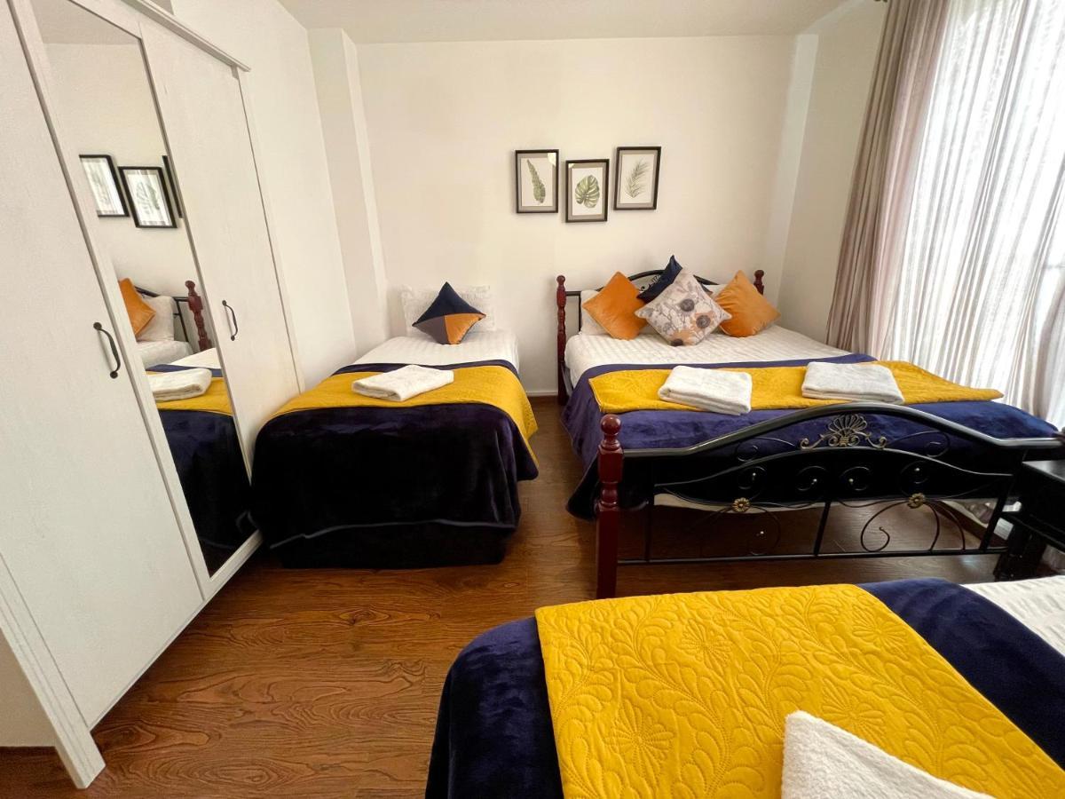 London Stratford Luxury House, 5 Minutes Walk Station, Westfield, 3 Bedrooms 3 Bathrooms, Reception, Garden, Parking Dış mekan fotoğraf